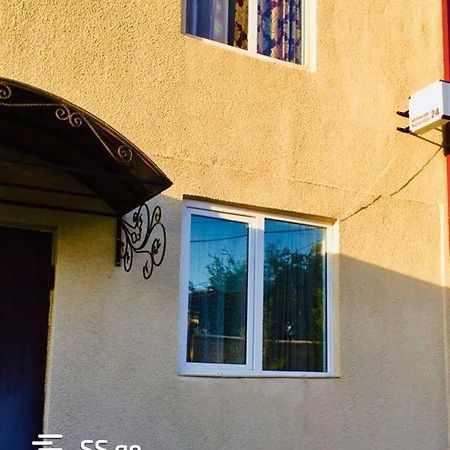 ティビリシ Lali Bed & Breakfast エクステリア 写真